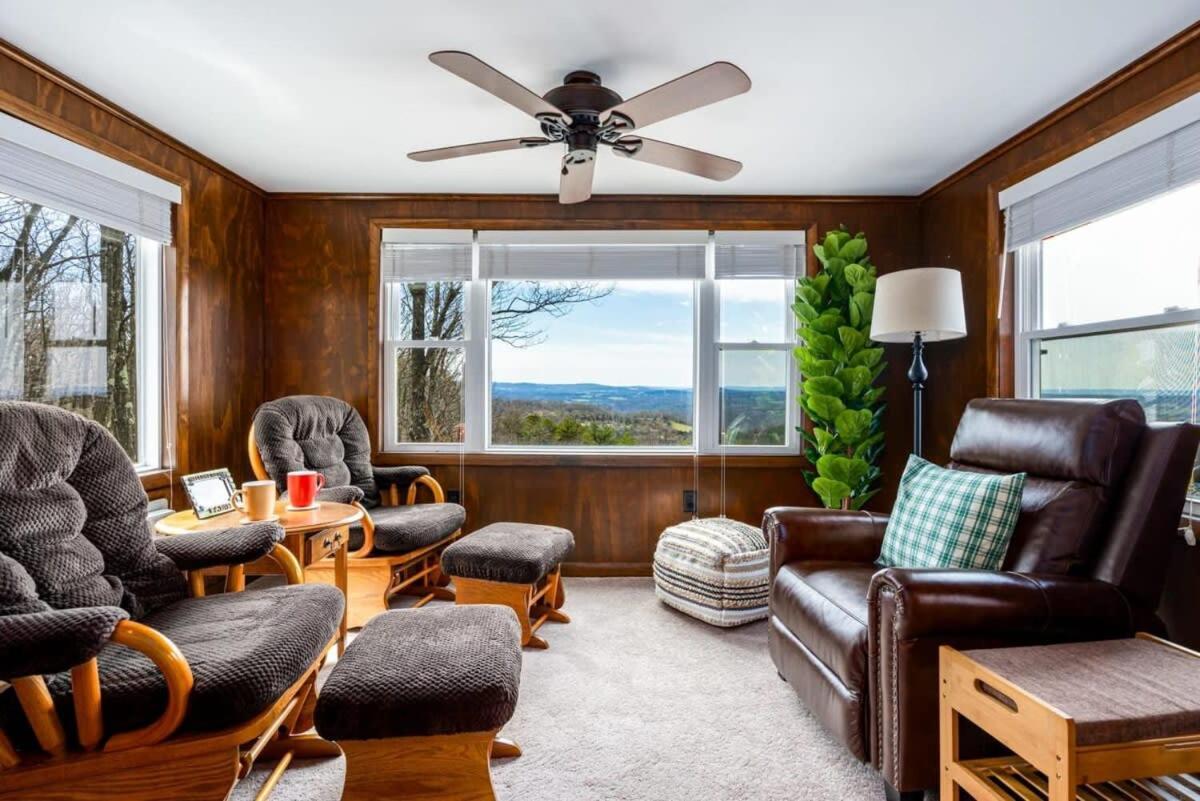 Mountaintop Views, Hot Tub, Deck, Fire Pit & Wifi Augusta Exterior foto